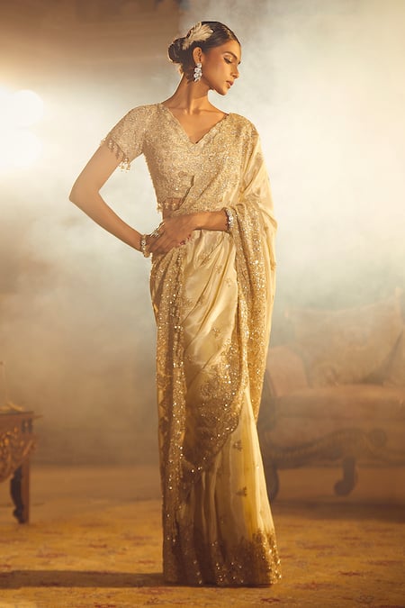 Azeera Rose Gold Embroidered Floral V Neck Arsh Saree With Blouse 