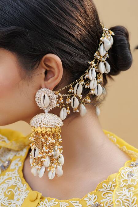 Buy Kanyaadhan By Dhirajaayushi Cream Beads, Pearls Cowrie Shell Embellished Jewellery Set Buy_Kanyaadhan By Dhirajaayushi_Cream Beads, Pearls Cowrie Shell Embellished Jewellery Set