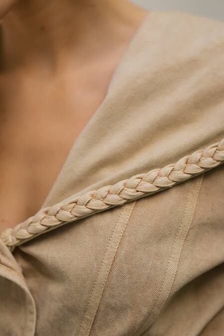 Buy_Kay Kay_Beige Denim Collared Hooded Crop Top And Pant Set 