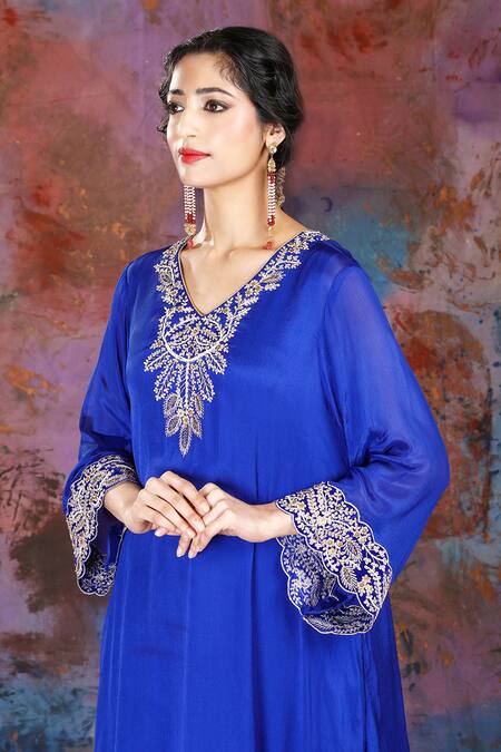 Buy_House Of Supriya_Blue Velvet, Satin, Chiffon Sequins, Beads Embroidered Kurta Set With Palazzo _Online_at_Aza_Fashions