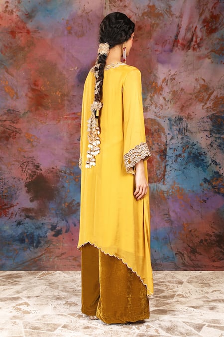 House Of Supriya Floral Vine Embroidered Kurta Set 