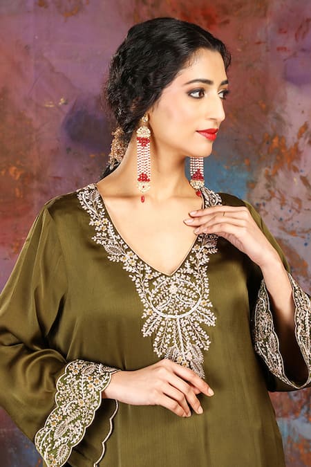 House Of Supriya_Green Velvet, Satin, Chiffon Sequins, Beads, Embroidered Asymmetric Kurta Set _Online_at_Aza_Fashions