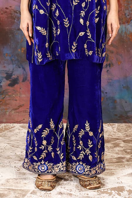 House Of Supriya_Blue Velvet Zari, Sequins Round Neck Floral Embroidered Kurta Set _Online_at_Aza_Fashions