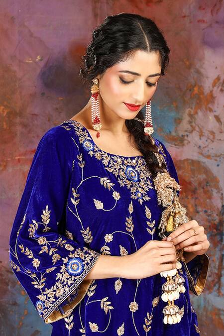Buy_House Of Supriya_Blue Velvet Zari, Sequins Round Neck Floral Embroidered Kurta Set _Online_at_Aza_Fashions