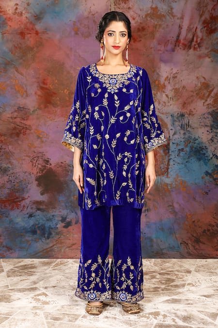 Shop_House Of Supriya_Blue Velvet Zari, Sequins Round Neck Floral Embroidered Kurta Set _Online_at_Aza_Fashions