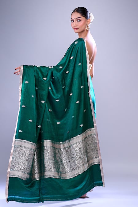 Mint N Oranges Floral Handwoven Saree with Running Blouse Piece 