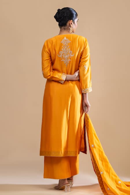 Shop Label Radini Yellow Chanderi Sequins Round Neck Kashmiri Tilla Embroidered Kurta Set at Aza Fashions Shop_Label Radini_Yellow Chanderi Sequins Round Neck Kashmiri Tilla Embroidered Kurta Set _at_Aza_Fashions