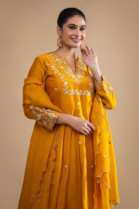 Shop_Label Radini_Yellow Chanderi Sequins Split V-neck Kashmiri Tilla Embroidered Kurta Set _Online_at_Aza_Fashions