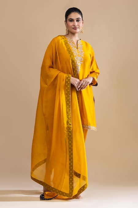 Shop_Label Radini_Yellow Chanderi Embroidery, Sequins Split V-neck Kashmiri Tilla Kurta Set _Online_at_Aza_Fashions