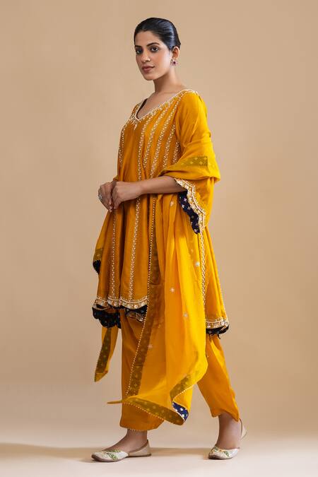 Buy Label Radini Yellow Chanderi Pearls V-neck Aari Embroidered Choga Kurta Set Online at Aza Fashions Buy_Label Radini_Yellow Chanderi Pearls V-neck Aari Embroidered Choga Kurta Set _Online_at_Aza_Fashions