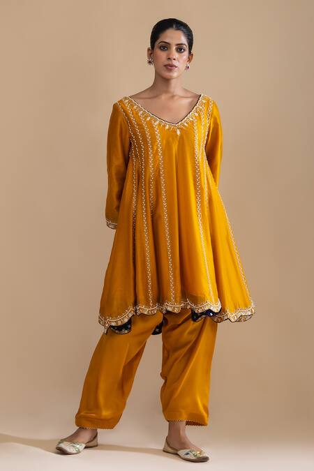 Label Radini Yellow Chanderi Pearls V-neck Aari Embroidered Choga Kurta Set at Aza Fashions Label Radini_Yellow Chanderi Pearls V-neck Aari Embroidered Choga Kurta Set _at_Aza_Fashions