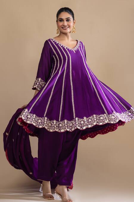 Buy Label Radini Purple Chanderi Pearls V-neck Aari Embroidered Choga Kurta Set Online at Aza Fashions Buy_Label Radini_Purple Chanderi Pearls V-neck Aari Embroidered Choga Kurta Set _Online_at_Aza_Fashions