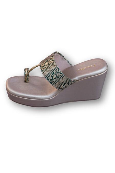 Urbansway_Silver Embroidery Floral Woven Brocade Kolhapuri Wedges _Online_at_Aza_Fashions