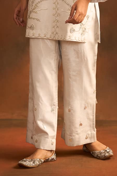 Kaika_Silver Tissue Mirrors, Zari V-neck Gul Jaal Embroidered Kurta Set_Online_at_Aza_Fashions