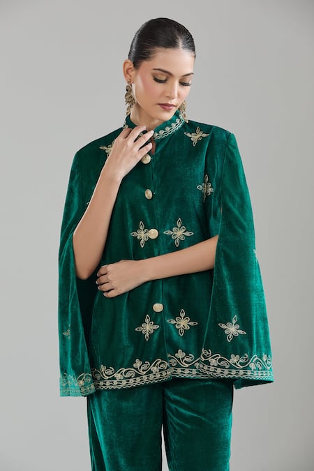 Samyukta Singhania Green Velvet Zari Floral Embroidered Jacket Cape Set Online at Aza Fashions Samyukta Singhania_Green Velvet Zari Floral Embroidered Jacket Cape Set _Online_at_Aza_Fashions