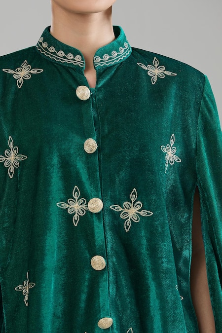 Samyukta Singhania Green Velvet Zari Floral Embroidered Jacket Cape Set at Aza Fashions Samyukta Singhania_Green Velvet Zari Floral Embroidered Jacket Cape Set _at_Aza_Fashions