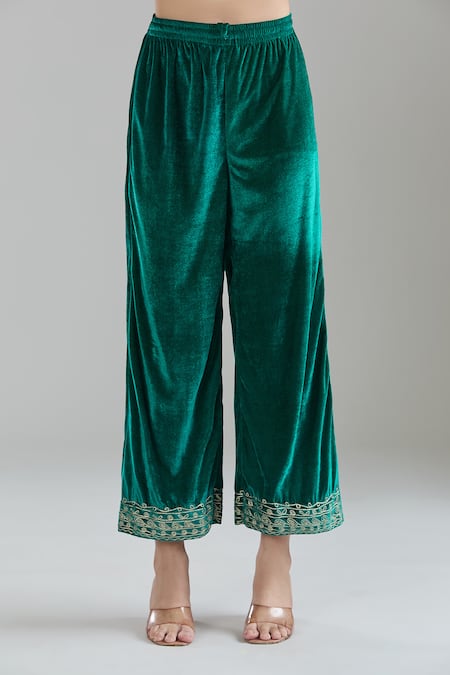 Buy Samyukta Singhania Green Velvet Zari Floral Embroidered Jacket Cape Set Buy_Samyukta Singhania_Green Velvet Zari Floral Embroidered Jacket Cape Set