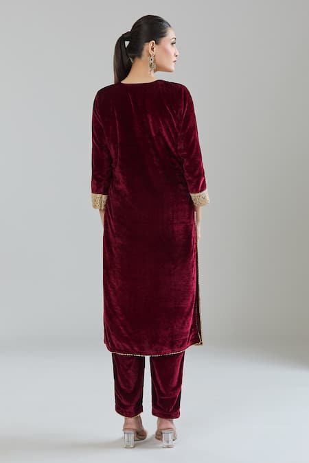 Shop Naintara Bajaj Maroon Velvet, Linen Gota Patti, Zari, Sequins V-neck Paisley Kurta Set at Aza Fashions Shop_Naintara Bajaj_Maroon Velvet, Linen Gota Patti, Zari, Sequins V-neck Paisley Kurta Set _at_Aza_Fashions