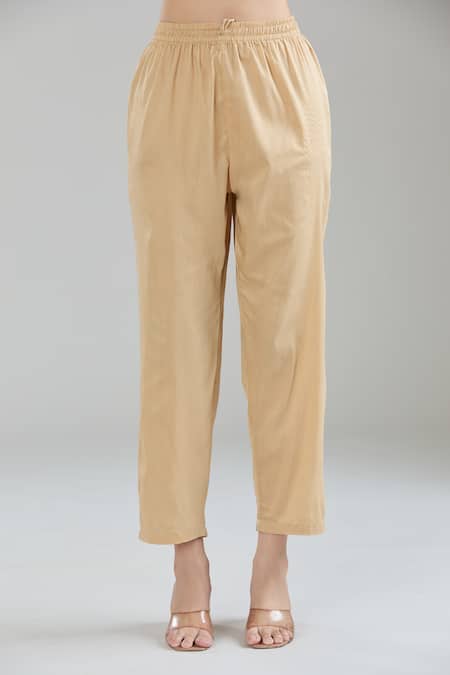 Naintara Bajaj_Green Velvet, Linen Zari Mandarin Collar Embroidered Kurta Set _Online_at_Aza_Fashions