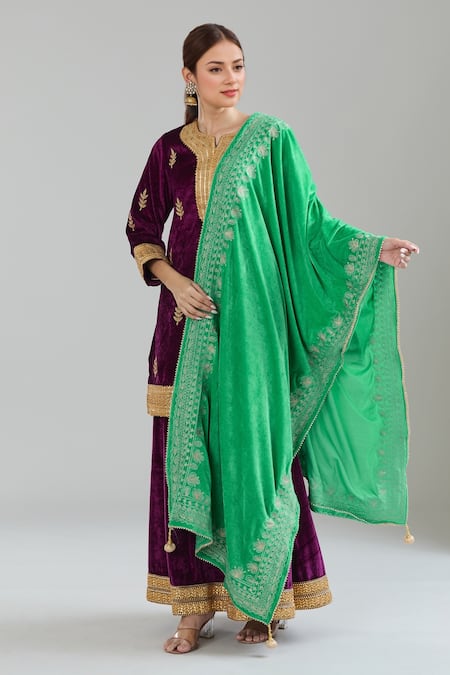 Samyukta Singhania Zari Embroidered Green Velvet Dupatta 