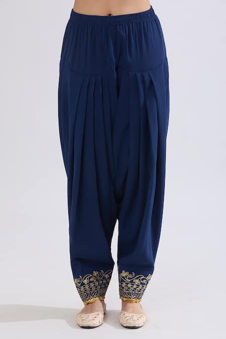 Samyukta Singhania_Blue Georgette Embroidery Round Neck Dori Kurta Salwar Set _at_Aza_Fashions