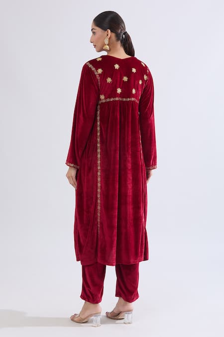 Shop Samyukta Singhania Maroon Velvet Zari V-neck Floral Embroidered Kurta Set at Aza Fashions Shop_Samyukta Singhania_Maroon Velvet Zari V-neck Floral Embroidered Kurta Set _at_Aza_Fashions