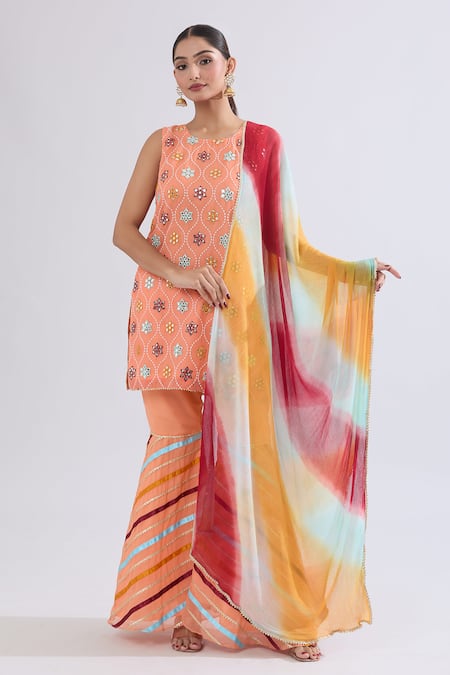 Samyukta Singhania Peach Georgette Mirrors, Embroidery Round Neck Mughal Kurta Set Online at Aza Fashions Samyukta Singhania_Peach Georgette Mirrors, Embroidery Round Neck Mughal Kurta Set _Online_at_Aza_Fashions