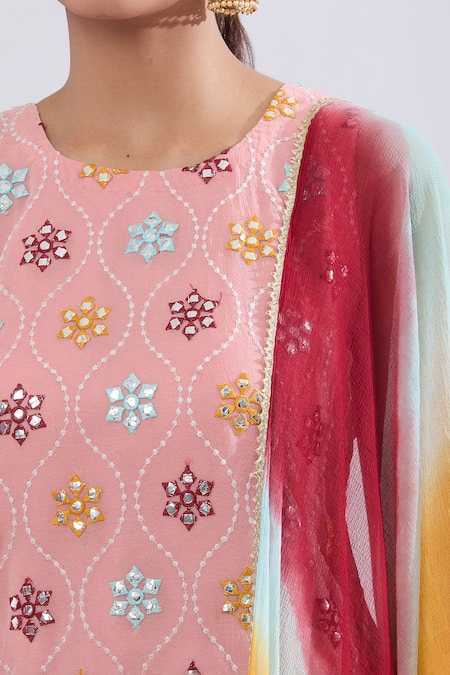 Buy Samyukta Singhania Pink Georgette Mirrors, Embroidery Round Neck Mughal Floral Kurta Set Buy_Samyukta Singhania_Pink Georgette Mirrors, Embroidery Round Neck Mughal Floral Kurta Set