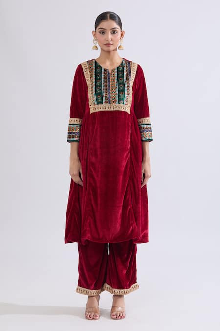 Naintara Bajaj Maroon Velvet, Net Embroidery, Zari Collared Geometric Kurta Set Online at Aza Fashions Naintara Bajaj_Maroon Velvet, Net Embroidery, Zari Collared Geometric Kurta Set _Online_at_Aza_Fashions