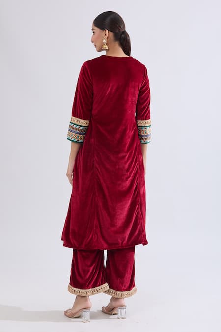 Naintara Bajaj Maroon Velvet Geometric Embroidered Kurta Set 