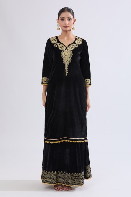 Shop_Naintara Bajaj_Black Velvet, Chiffon Gota Patti Collared Embellished Kurta Skirt Set _Online_at_Aza_Fashions
