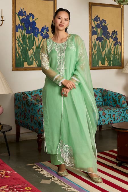 Meesa Floral Embroidered Kurta Set 