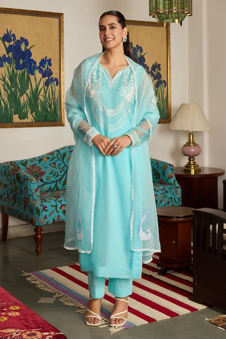 Meesa Floral Thread Embroidered Straight Kurta Set 