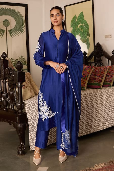 Meesa Floral Sequin Embroidered Kurta Set 