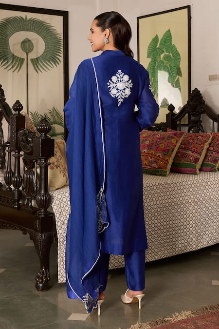 Meesa Floral Sequin Embroidered Kurta Set 