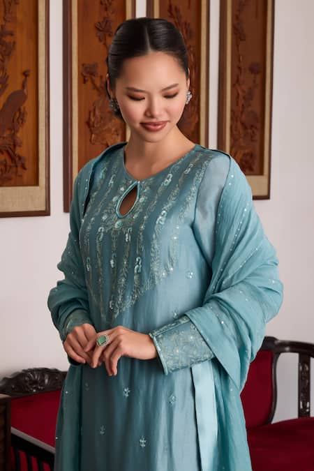 Buy_Meesa_Blue Chanderi Silk, Cotton Sequins, Embroidery Keyhole Floral Key Kurta Set _Online_at_Aza_Fashions