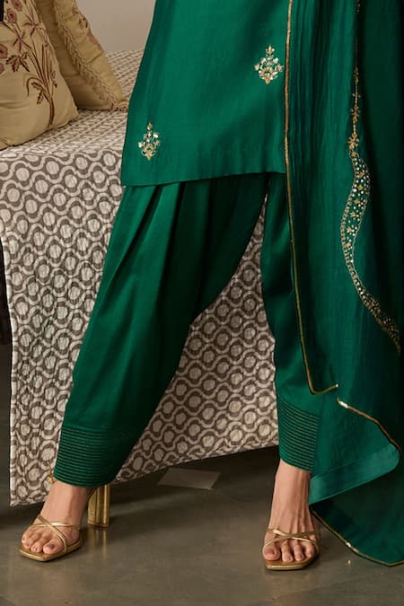 Meesa_Green Chanderi Silk Sequins, Embroidery Round Neck Floral Kurta Set _Online_at_Aza_Fashions