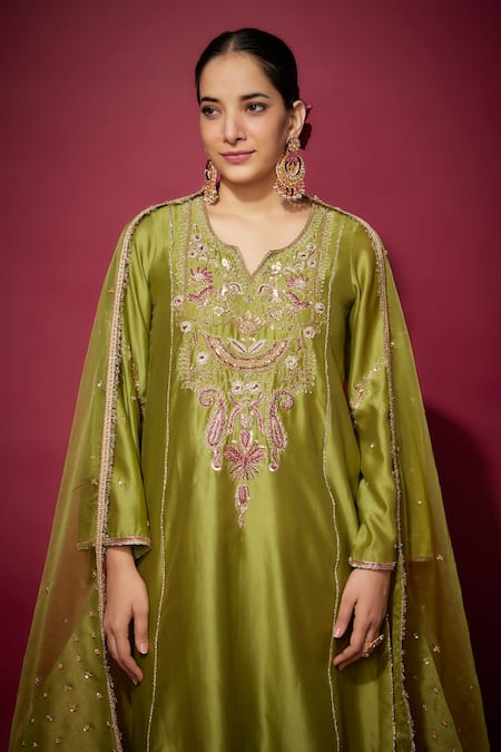 Buy The Aarya Green Organza, Chanderi Zari, Embroidery, Sequins Split Floral Zardozi Kurta Set Online at Aza Fashions Buy_The Aarya_Green Organza, Chanderi Zari, Embroidery, Sequins Split Floral Zardozi Kurta Set _Online_at_Aza_Fashions