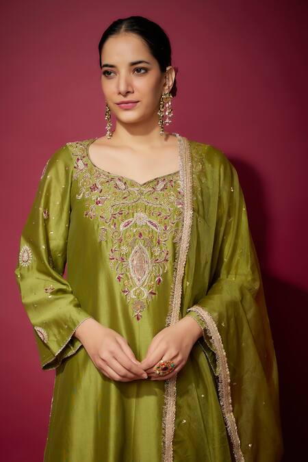 The Aarya Green Organza, Handloom Cotton, Chanderi Sequins, Paisley Embroidered Kurta Set Online at Aza Fashions The Aarya_Green Organza, Handloom Cotton, Chanderi Sequins, Paisley Embroidered Kurta Set _Online_at_Aza_Fashions
