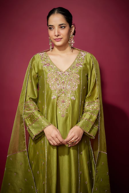 The Aarya Green Organza, Handloom Cotton Zari, Sequins Paisley Embroidered Kurta Set Online at Aza Fashions The Aarya_Green Organza, Handloom Cotton Zari, Sequins Paisley Embroidered Kurta Set _Online_at_Aza_Fashions