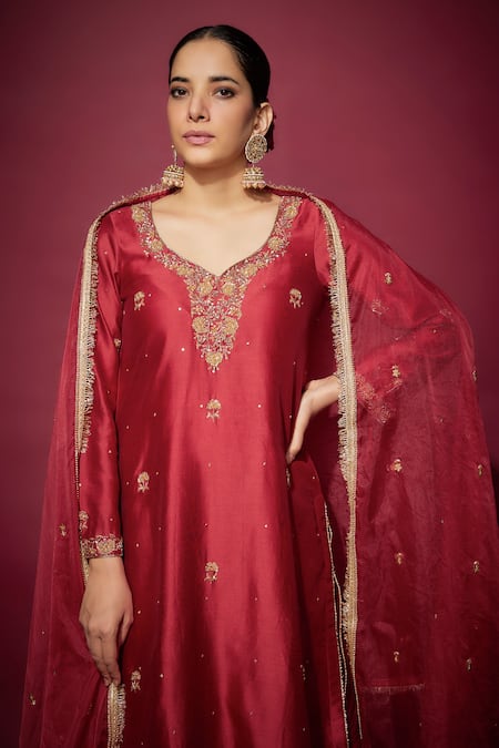 The Aarya Red Organza, Handloom Cotton Sequins, Zari, Floral Kurta Palazzo Set Online at Aza Fashions The Aarya_Red Organza, Handloom Cotton Sequins, Zari, Floral Kurta Palazzo Set _Online_at_Aza_Fashions