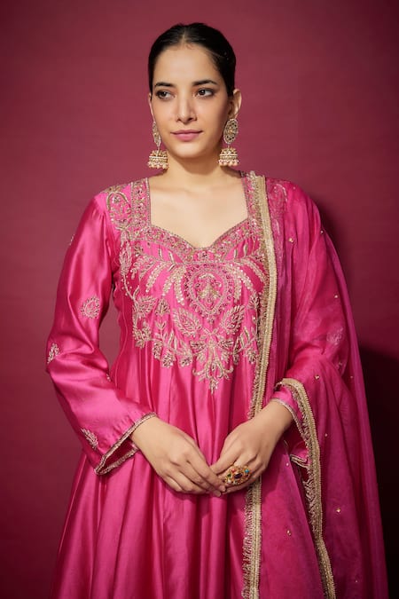 The Aarya Pink Organza, Chanderi Embroidery, Zari Floral Butti Zardozi Anarkali Set Online at Aza Fashions The Aarya_Pink Organza, Chanderi Embroidery, Zari Floral Butti Zardozi Anarkali Set _Online_at_Aza_Fashions