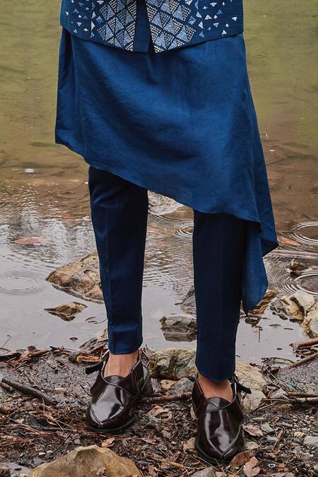 Varun Chakkilam Blue Silk, Lycra Embroidery Geometric Jaal Bandhgala Set Online at Aza Fashions Varun Chakkilam_Blue Silk, Lycra Embroidery Geometric Jaal Bandhgala Set _Online_at_Aza_Fashions