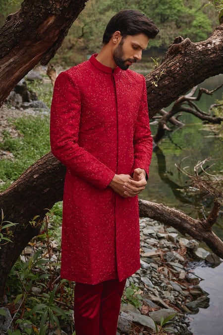 Varun Chakkilam Gardenia Embroidered Sherwani Set 