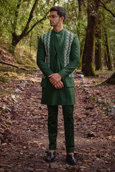 Varun Chakkilam Geometric Crest Embroidered Jacket Set 