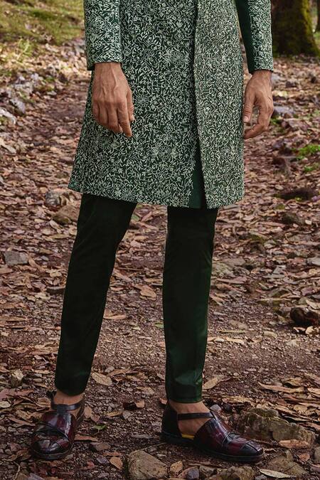 Varun Chakkilam Green Silk, Lycra Embroidery Blossom Vine Sherwani Set Online at Aza Fashions Varun Chakkilam_Green Silk, Lycra Embroidery Blossom Vine Sherwani Set _Online_at_Aza_Fashions