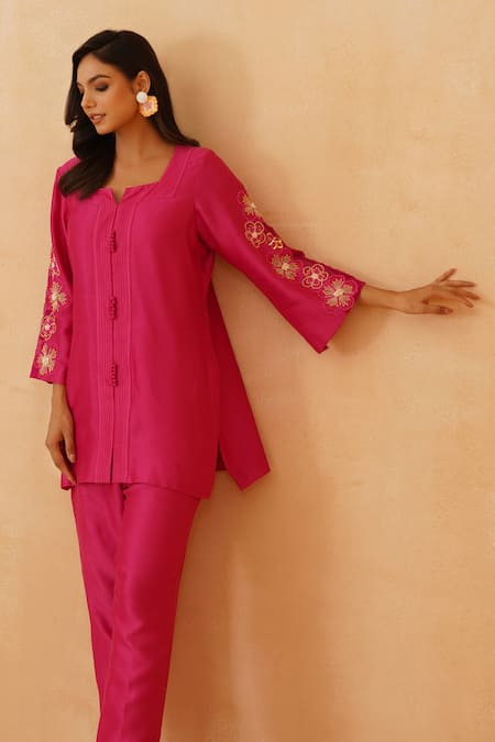 Buy Rishika Singh Pink Chanderi Beads Round Neck Floral Kurta Set Online at Aza Fashions Buy_Rishika Singh_Pink Chanderi Beads Round Neck Floral Kurta Set _Online_at_Aza_Fashions