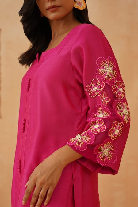 Buy Rishika Singh Pink Chanderi Beads Round Neck Floral Kurta Set Buy_Rishika Singh_Pink Chanderi Beads Round Neck Floral Kurta Set