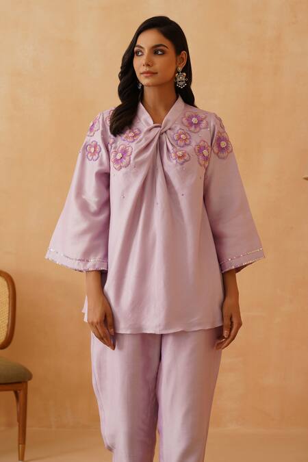 Rishika Singh_Purple Chanderi Beads V-neck Bloom Knotted V Kurta Set _Online_at_Aza_Fashions