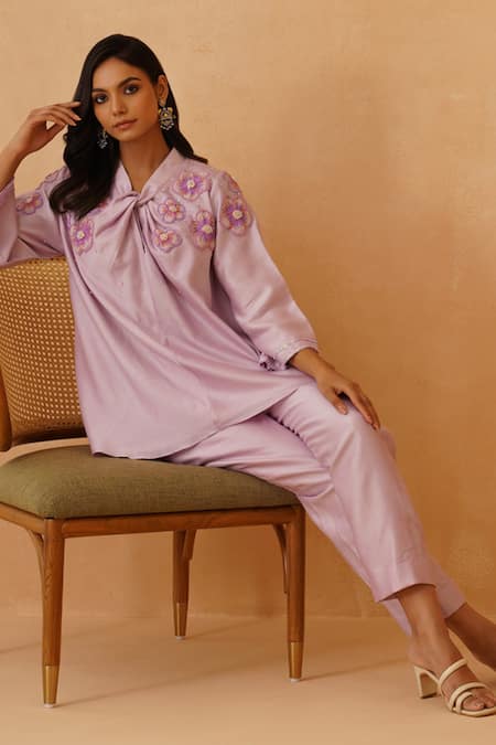 Rishika Singh Beaded Bloom Knotted V Neck Kurta Set 